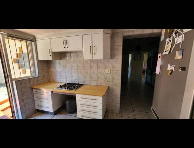 9 BEDROOM HOUSE FOR SALE IN ALLANDALE